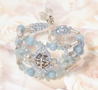 Wire wrapped bracelet with aquamarine